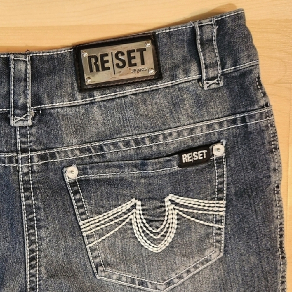 RESET Dark Wash Cropped Kick Flare Jeans Dual Button Fly Embroidered Pocket SZ16 - Picture 8 of 9